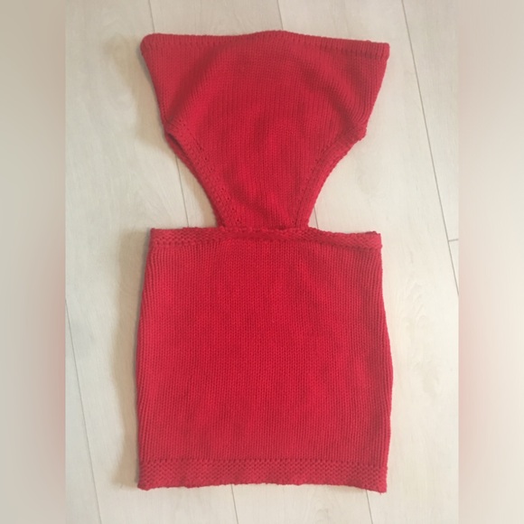 Lioness Red Cut-out Dress. NWOT. Medium - Picture 9 of 9